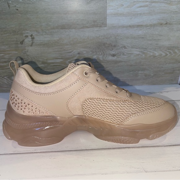 Brand New Guess GF Knits, Tan in Size 6.5 in Women - Picture 6 of 13